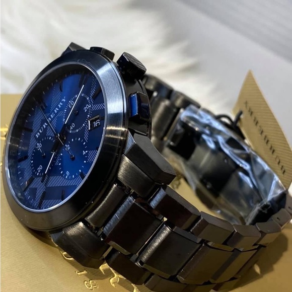 Burberry Men’s Large Check Gray Ion-Plated Stainless Steel Watch
Swiss… - Picture 13 of 13